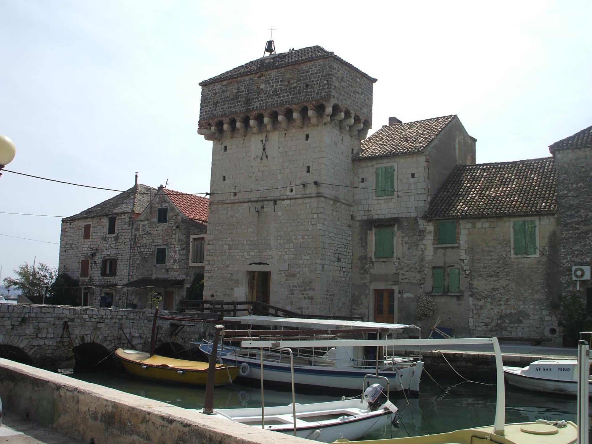 Apartment D & N Kastela Exterior photo